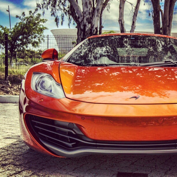 McLaren MP4-12C. I l